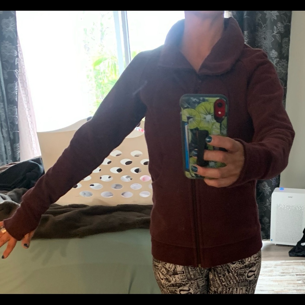 Lululemon maroon zip sweatshirt size 6